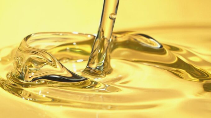 Ultra Strong Plastic that can pull Car from Waste Oil - RaillyNews