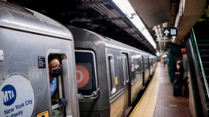 New York Metrosunda 472 İstasyonda Yenileme Tamamlandı - RaillyNews