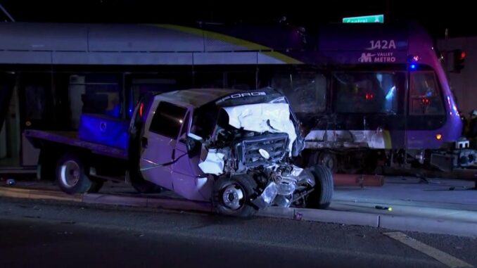 Trolley Accident in Phoenix: One Dead, Four Injured - RaillyNews