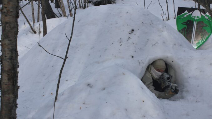 Norway's Elite Arctic Soldiers Build Caves to Counter Drone Threats - RaillyNews