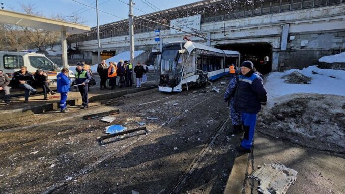 Trams Collide in Moscow: 13 Injured, 11 Seriously - RaillyNews
