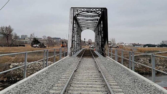 Union Pacific Restores Damaged Lincoln Bridge Quickly - RaillyNews