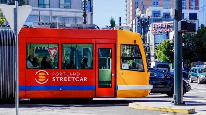 15 New Vehicles for Portland Tram Line - RaillyNews
