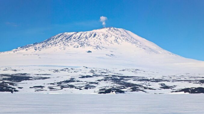 Gold Falls Daily from Antarctica Summit - RaillyNews