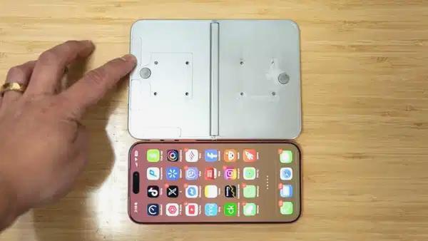 New Images of Foldable iPhone Revealed - RaillyNews