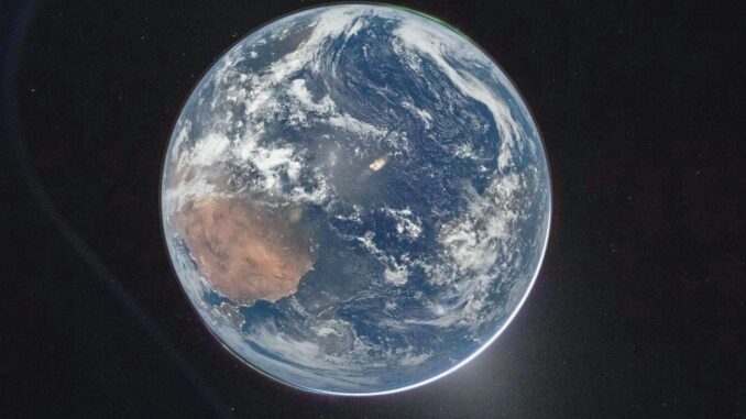 New Space Images of Earth - RaillyNews