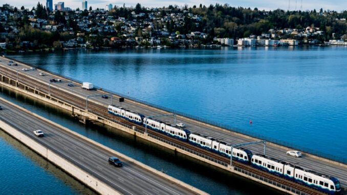 Seattle Rail History: Crosslake Line Opens - RaillyNews