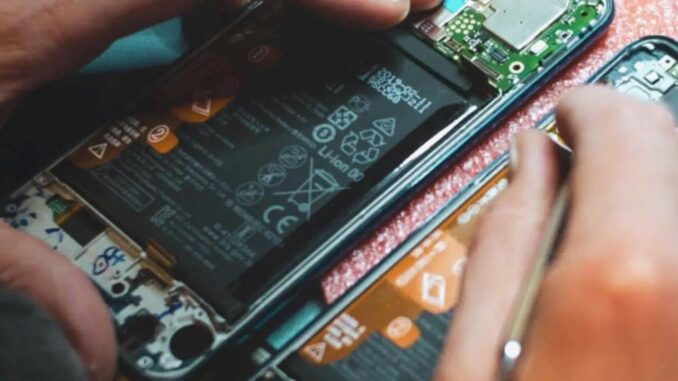 Using Smartphones for 7+ Years - RaillyNews