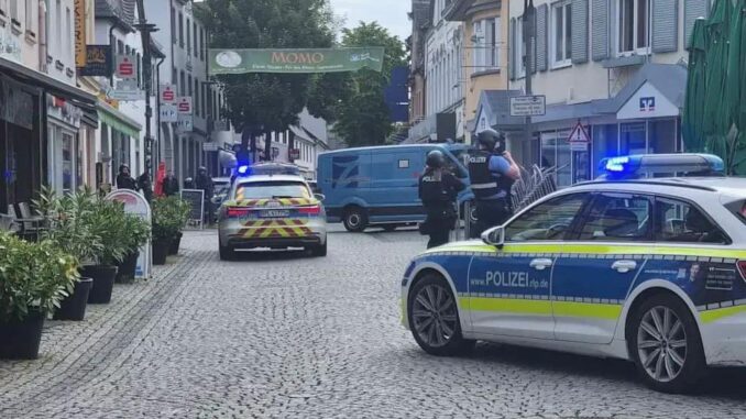 Bank Hostage Crisis in Germany - RaillyNews