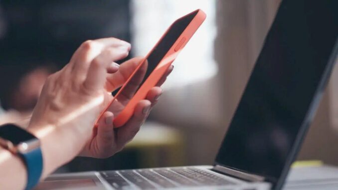 iPhone Users Report Post-Update Issues - RaillyNews