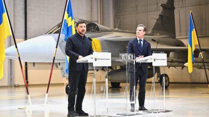 Sweden to Provide New Grant Gripen Jets to Ukraine - RaillyNews