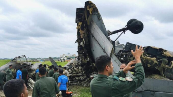 India Plane Crash: 5 Soldiers Killed - RaillyNews
