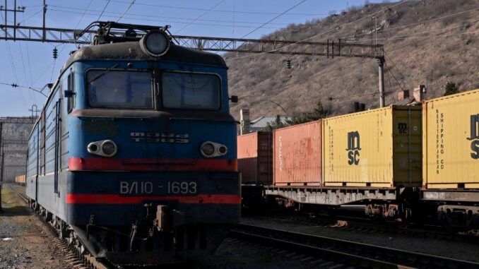 Russia-Armenia Transit Cargo Begins via Azerbaijan - RaillyNews