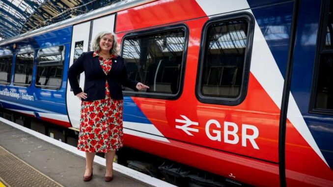 UK Railways Privatization: Govia Thameslink Moves to Public Ownership - RaillyNews