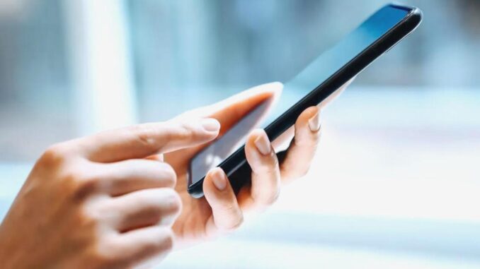 WhatsApp Support Ends for Old Phones - RaillyNews