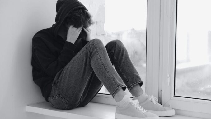 Youth Future Confidence Declines in UK: New Study - RaillyNews