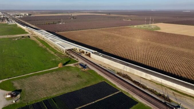 California High-Speed ​​Rail Moves to Track Installation - RaillyNews