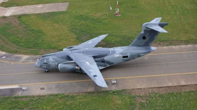 Czech Republic Army Receives First Military Transport Aircraft - RaillyNews