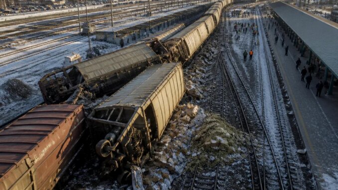 CPKC Freight Train Derails at Regina Station in Canada - RaillyNews